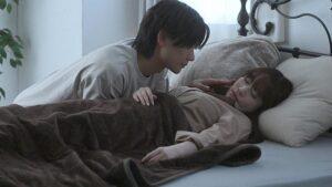 灯りが落ちる前に 交わらない想いがひとつの夜に溶けていく-5