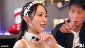 紅白の可愛いサンタコスを纏った美女たちと乱交SEX！抜群のプロポーションに度肝を抜かされた男たちはフル勃起！まさに性なる夜といわんばかりのクリスマスナイトに発展！【ことね/まいな/えみ/ななみ】Verことね＆まいな-2