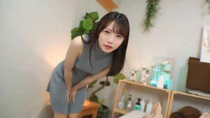 お店には内緒だよ？自ら積極的に本番に持ち込むまさかの展開！？人気のメンエス店は肉食エスティシャンの巣窟だった！【配信限定vol.2】-12