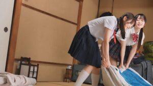 レズ性癖のある再婚相手の連れ子と川の字で雑魚寝していると隣からぴちゃぴちゃと水音が…ふと見てみるとレズに及んでいる美人姉妹が！思わずフル勃起してしまい、挙句見ていたのがバレると美人姉妹は微笑みながらオヤジチ〇コにむしゃぶりついた！花守夏歩/小日向める-1